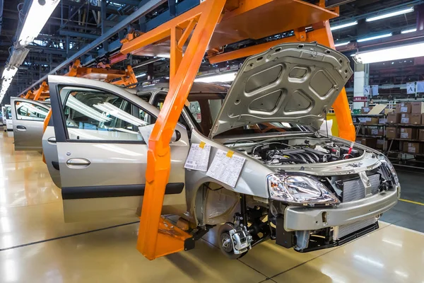 Togliatti, Rusland - 14 November 2016: De assemblagelijn van auto's Lada — Stockfoto