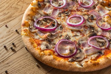 Pizza ve pizza dilimi