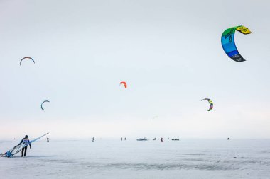 Rusya, Togliatti - 25 Şubat 2017: kar uçurtma