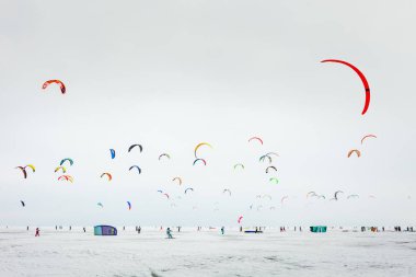 Rusya, Togliatti - 25 Şubat 2017: kar uçurtma