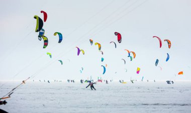 Rusya, Togliatti - 25 Şubat 2017: kar uçurtma