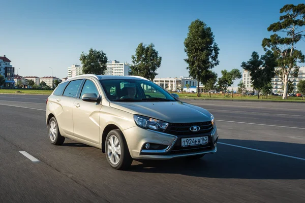 Παρουσίαση νέου Lada Vesta Sw και Swc - Sport βαγόνι Σταυρός — Φωτογραφία Αρχείου