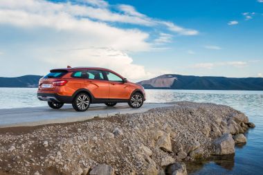 Yeni Lada Vesta Sw ve Swc - Sport Wagon çapraz tanıtımı