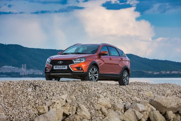 Yeni Lada Vesta Sw ve Swc - Sport Wagon çapraz tanıtımı