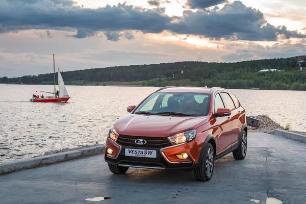 Yeni Lada Vesta Sw ve Swc - Sport Wagon çapraz tanıtımı