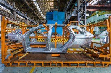 Üretim Atölyesi yeni Lada Vesta Sw Sport Wagon çapraz araba otomobil bitki damgalama