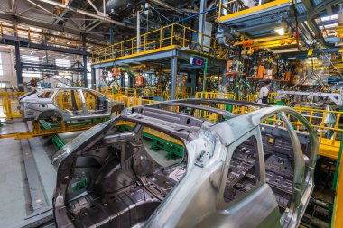 Yeni araba Lada Vesta Sport Wagon çapraz kaynak üretimi