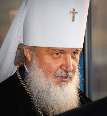 Togliatti, Samara bölgesi / Rusya-4 Ekim 2008: Moskova Patriği Kirill ve tüm Rusya. Tolyatti 'deki LADA AVTOVAZ ziyareti sırasında Smolensk ve Kaliningrad Metropolitan Kirill