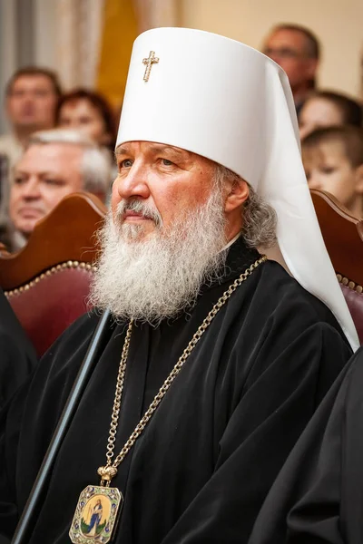 Togliatti, Samara bölgesi / Rusya-4 Ekim 2008: Moskova Patriği Kirill ve tüm Rusya. Tolyatti 'deki LADA AVTOVAZ ziyareti sırasında Smolensk ve Kaliningrad Metropolitan Kirill