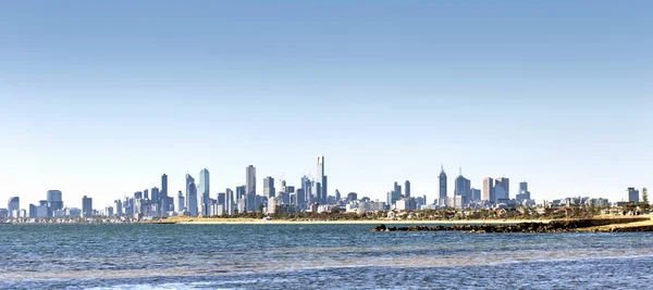 Melbourne Skyline på solig dag — Stockfoto