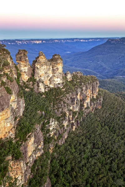 Drei schwestern rock formation blue mountains australien — Stockfoto