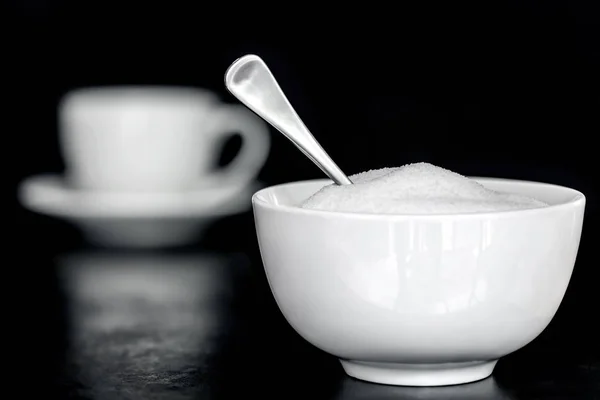 Μπολ ζάχαρη με φλιτζάνι καφέ, πίσω από — Φωτογραφία Αρχείου