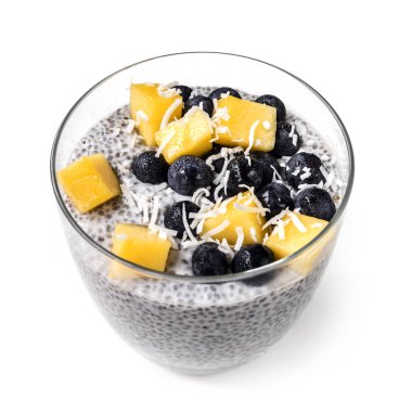 Yaban mersini ile cam izole chia puding Mango ve Shredd