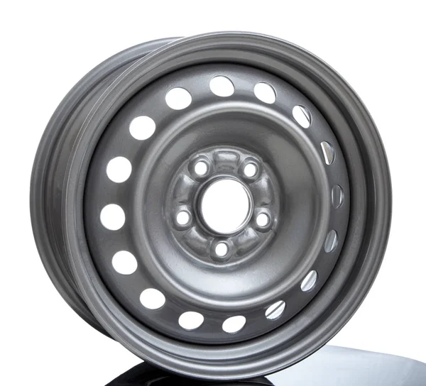 Cerchio ruota in acciaio su sfondo bianco — Foto Stock