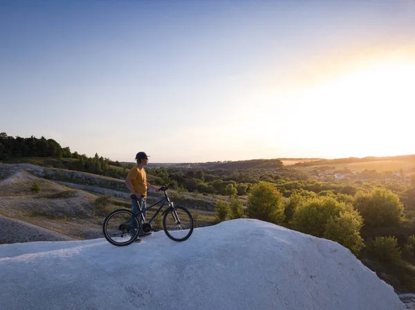 Mountainbike. Sport en gezond leven. Extreme sporten. Berg BIC — Stockfoto