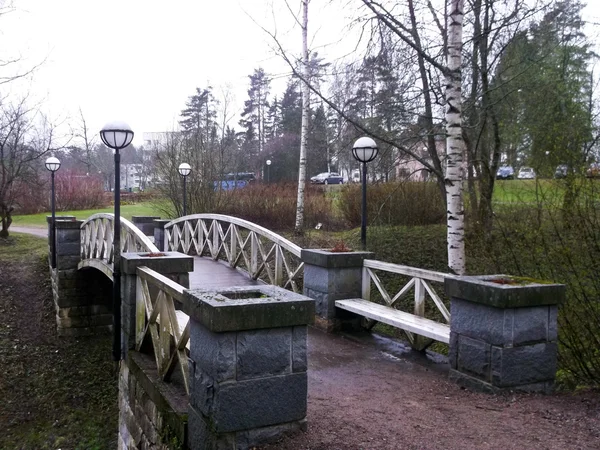 Brücke über den Fluss — Stockfoto