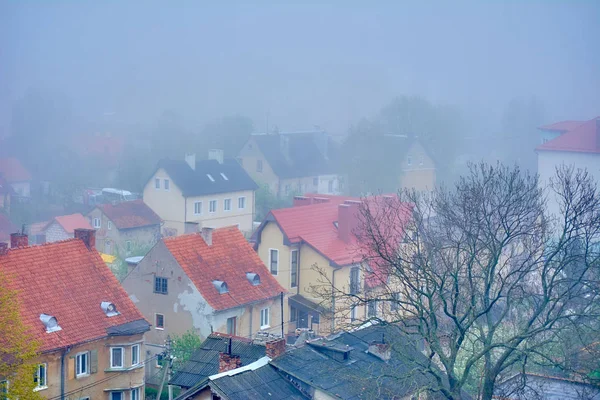 Zelenogradsk en la niebla. Un suburbio de Kaliningrado . — Foto de Stock