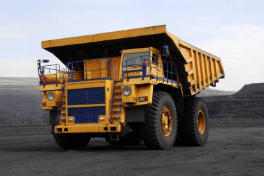 Madencilik, maden ocakları ve madenlerde çalışmak için ekipman.