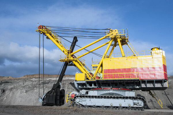 Mining, equipment for slaves in the quarry