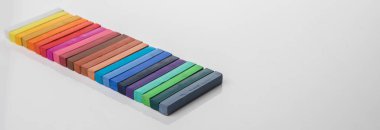 Çeşitli renk pastel tebeşir sopa