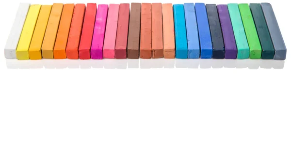 Vari colori di gesso bastoni pastello — Foto Stock