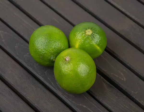 Frutas frescas de lima — Fotografia de Stock