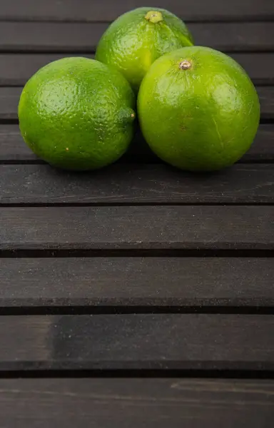 Frische Limettenfrüchte — Stockfoto