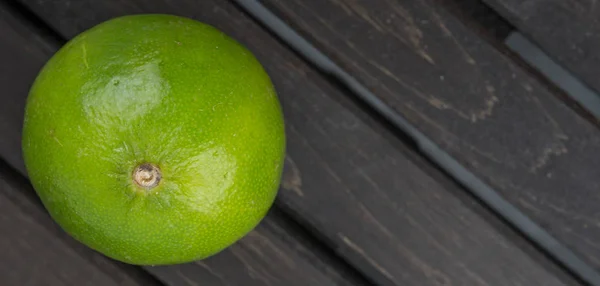 Färsk lime frukt — Stockfoto