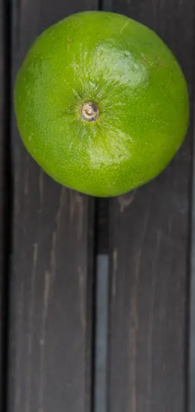 Fruits frais au citron vert — Photo