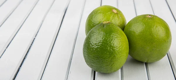Fruits frais au citron vert — Photo
