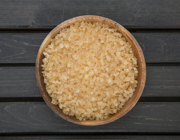 kahverengi şeker kabın içinde