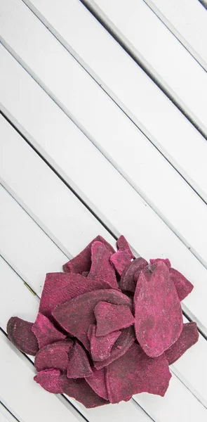 Burak ćwikłowy chipy — Zdjęcie stockowe