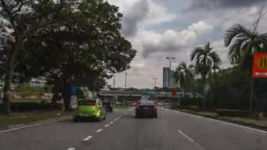 Taşımacılık yapan otoban. Asya trafiği.