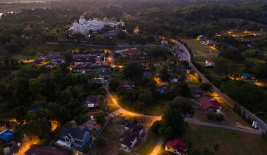 Gürcistan 'daki Tiflis şehrinin hava manzarası