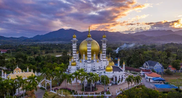 Vista Aérea Mezquita Ubudiah Kuala Kangsar Perak Malasia —  Fotos de Stock