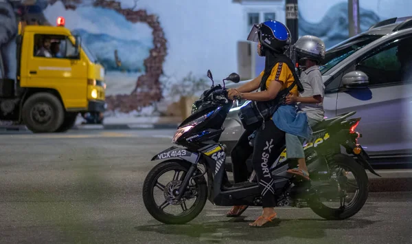 Чоловік Гоночному Костюмі Мотоциклом — стокове фото