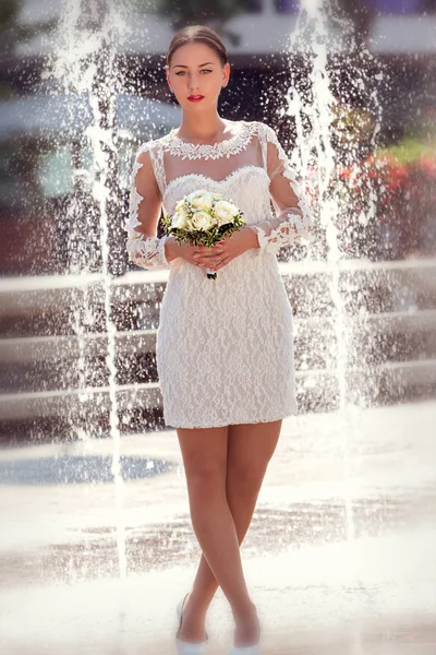 Eine Braut voller Eleganz! — Stockfoto