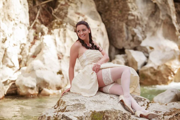 Lei è una sposa così sexy — Foto Stock