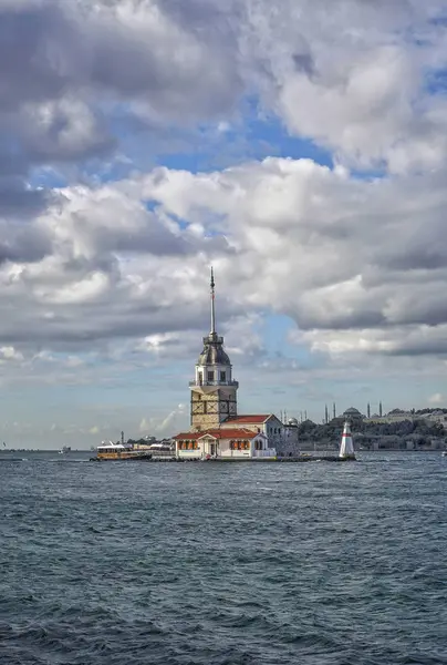 Torre della Vergine a Istanbul, Turchia . — Foto Stock
