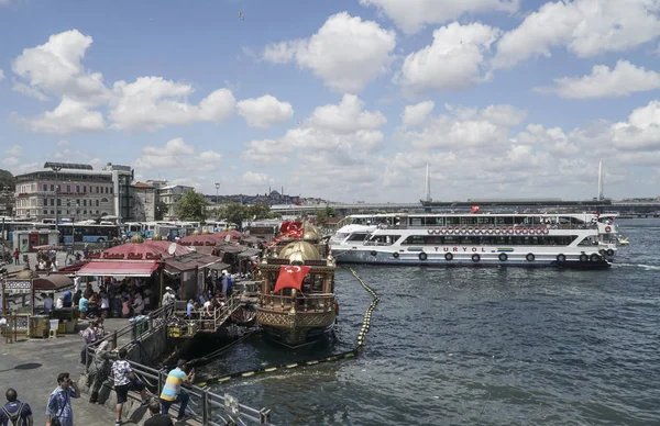 Distretto di Eminonu a Istanbul, Turchia . — Foto Stock