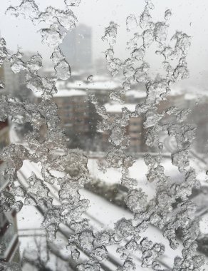 penceresinde street kar altında karşı buz