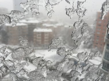 penceresinde street kar altında karşı buz
