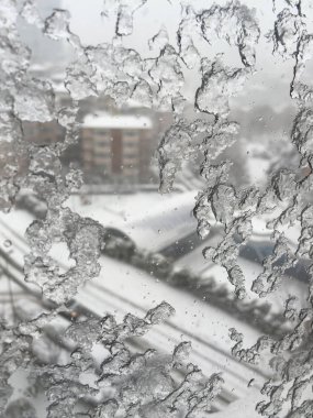 penceresinde street kar altında karşı buz
