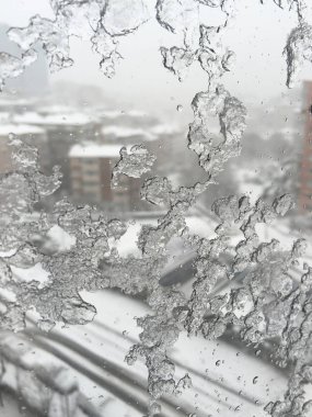 penceresinde street kar altında karşı buz