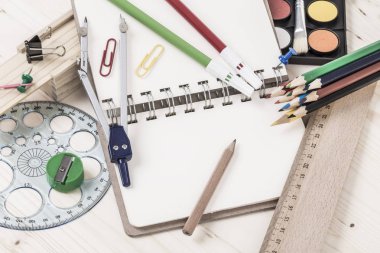 birden çok sabit ile okul şablona geri