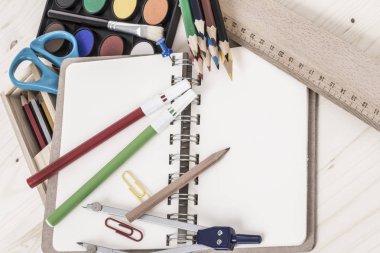 birden çok sabit ile okul şablona geri