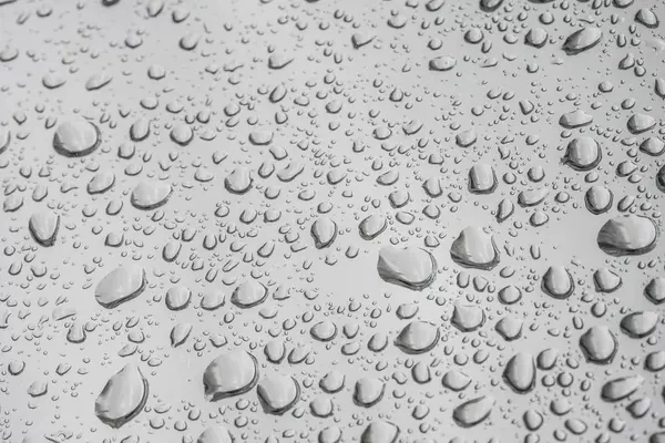 Dešťové kapky na podokně okna — Stock fotografie