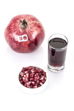 Kırmızı nar meyve ve beyaz suyu