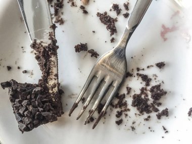 boş ve kirli yemek masasına bir kafede yemek sonra