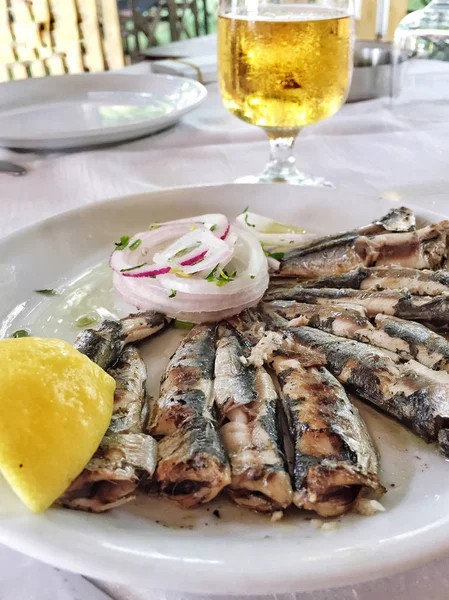 Verre Bière Sardines Sur Table — Photo